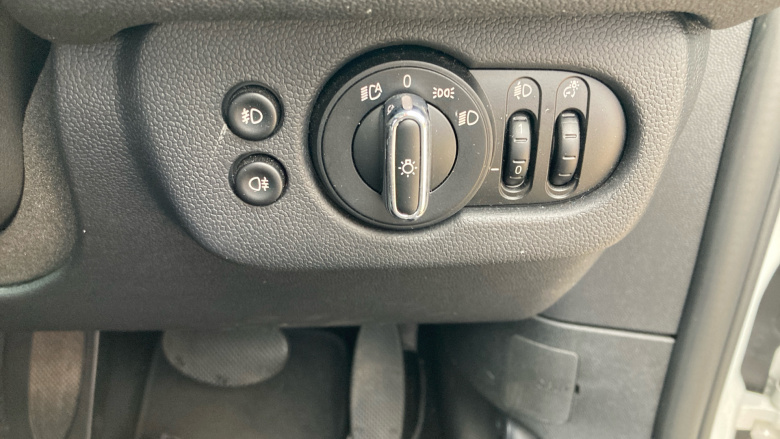 MINI Clubman 1.5 Cooper Classic 6dr Auto Petrol Estate